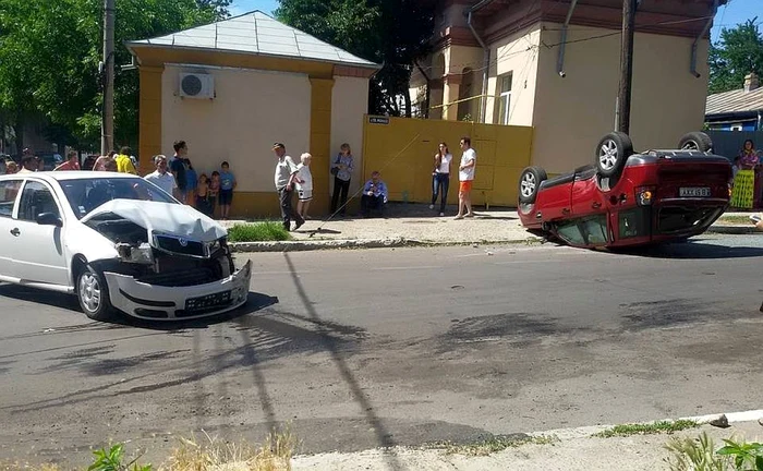 Accident la intersectia străzilor Movilei şi Alexandru Cernat din Galaţi