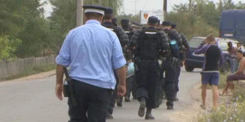 Jandarmiişi poliţiştii au intervenit în forţă 