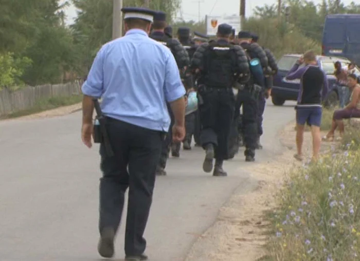 Jandarmiişi poliţiştii au intervenit în forţă 