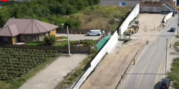 casa autostrada alba