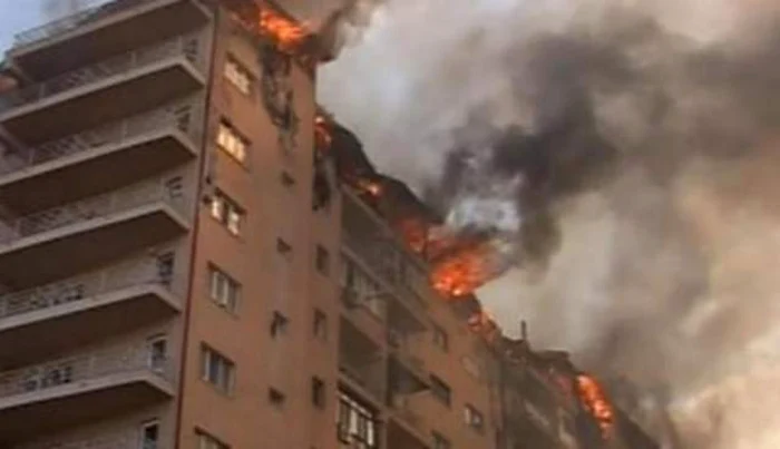 Incendiul a izbucnit în cursul după-amiezii de marti, 2 octombrie
