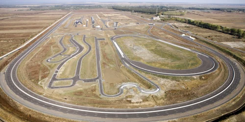 Centrul Renault Titu