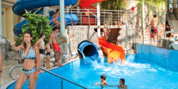 De Revelion, distracţie în piscină la Braşov