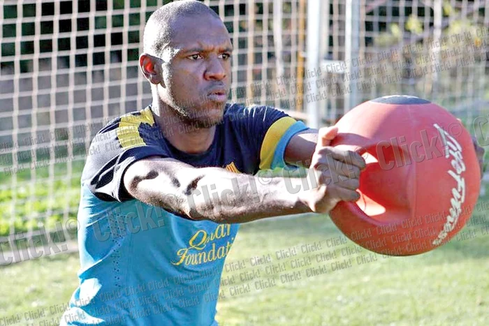 
    Fundaşul francez Abidal  