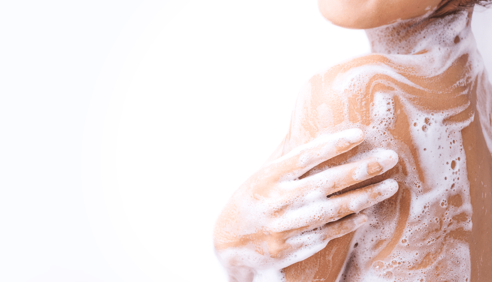 Pielea, cel mai mare organ al omului, afectată de duritatea dușurilor. Cum trebuie îngrijită epiderma