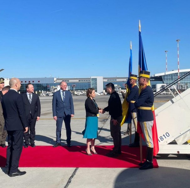  Europa Centrală se înclină către Moscova. Riscuri pentru aprovizionarea Ucrainei cu arme