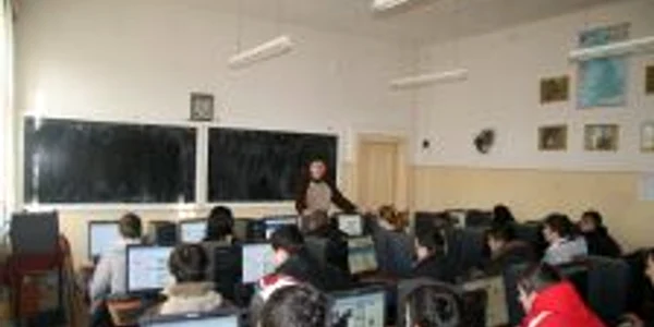 Ziua Siguranţei pe Internet la Liceul cu Program  Sportiv Arad 