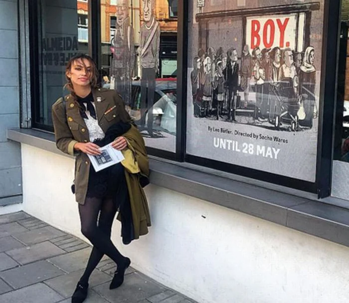 Actriţa a recurs la tot felul de artificii pentru a masca tatuajul cu numele fostului iubit