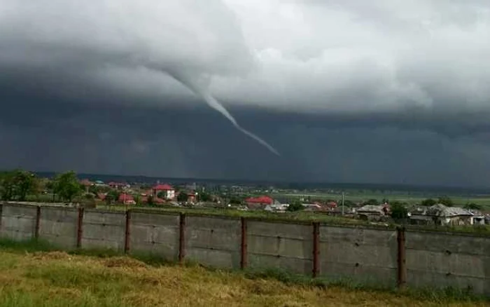 Tornadă la Medgidia FOTO Ionuţ Mustaţă