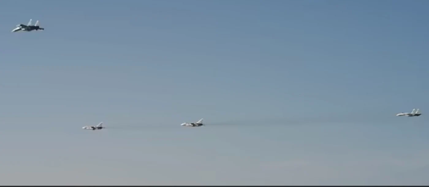 Patru avioane ruseşti încărcate cu arme nucleare au încălcat spaţiul aerian suedez foto Reuters