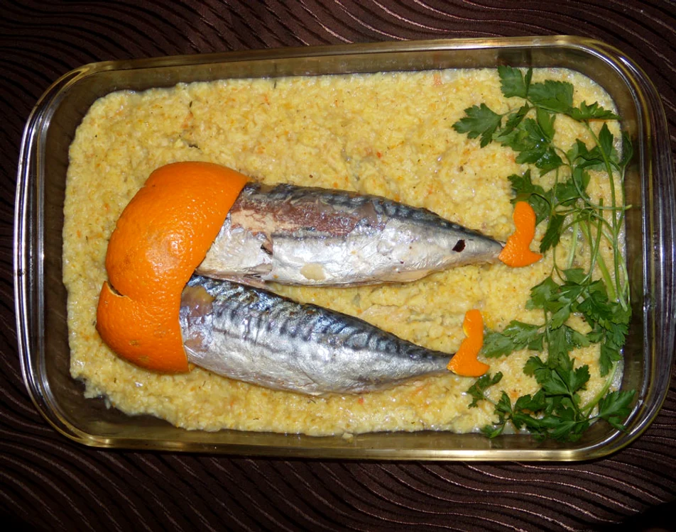 Macrou pe pat de orez
