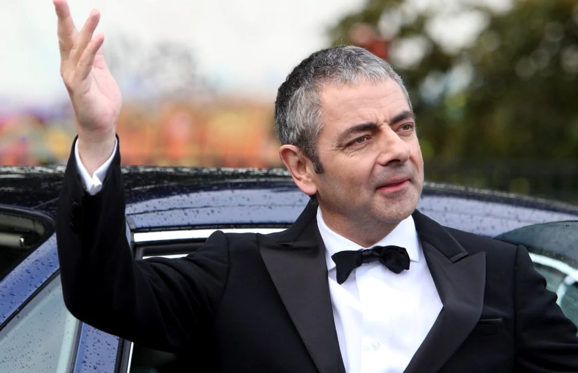 Rowan
Atkinson pasionat de sporturile cu motor, a suferit primul accident
la bordul acestui vehicul pe o autostradă din Lancashire, în
octombrie 1999 FOTO GettyImages/Gulliver