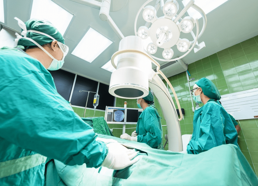 Scandalul dispozitivelor medicale mutate de pe cadavre pe pacienții cardiaci, în presa internațională