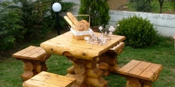 mobilier de grădină din lemn rotund