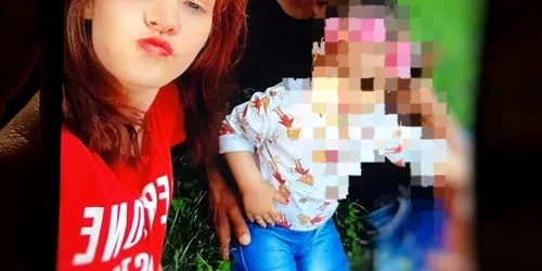 Tanara de 20 de ani disparuta alaturi de fetita ei de 3 ani   Foto Facebook jfif