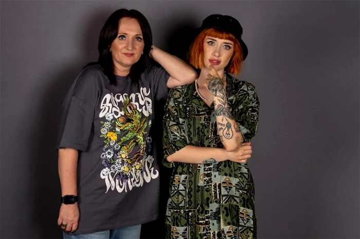 Bie Adam şi mama ei