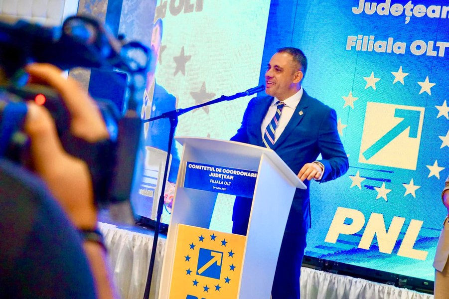 Șeful PNL Olt, senatorul Liviu Voiculescu, a demisionat. „A venit timpul să fac un pas înapoi”