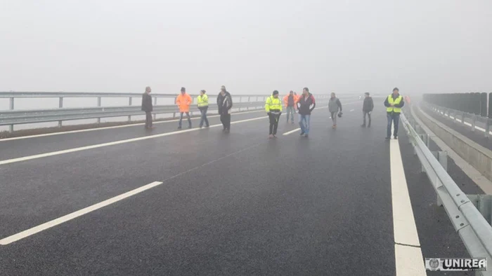 Reprezentanţii CNAIR au verificat lucrările pe lotul 3 al autostrăzii. Foto: ziarulunirea.ro