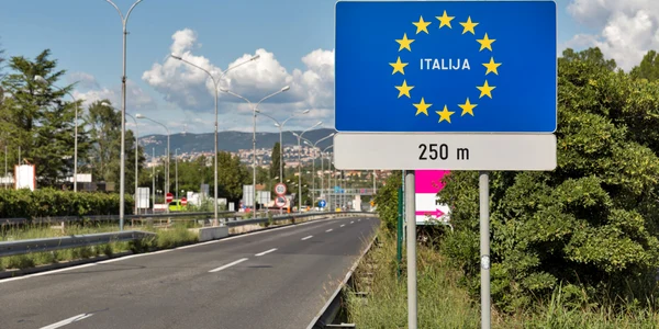 granita slovenia italia shutterstock 740810707 jpg