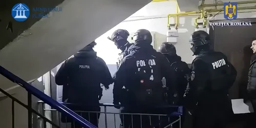 percheziții simpatizant Potra