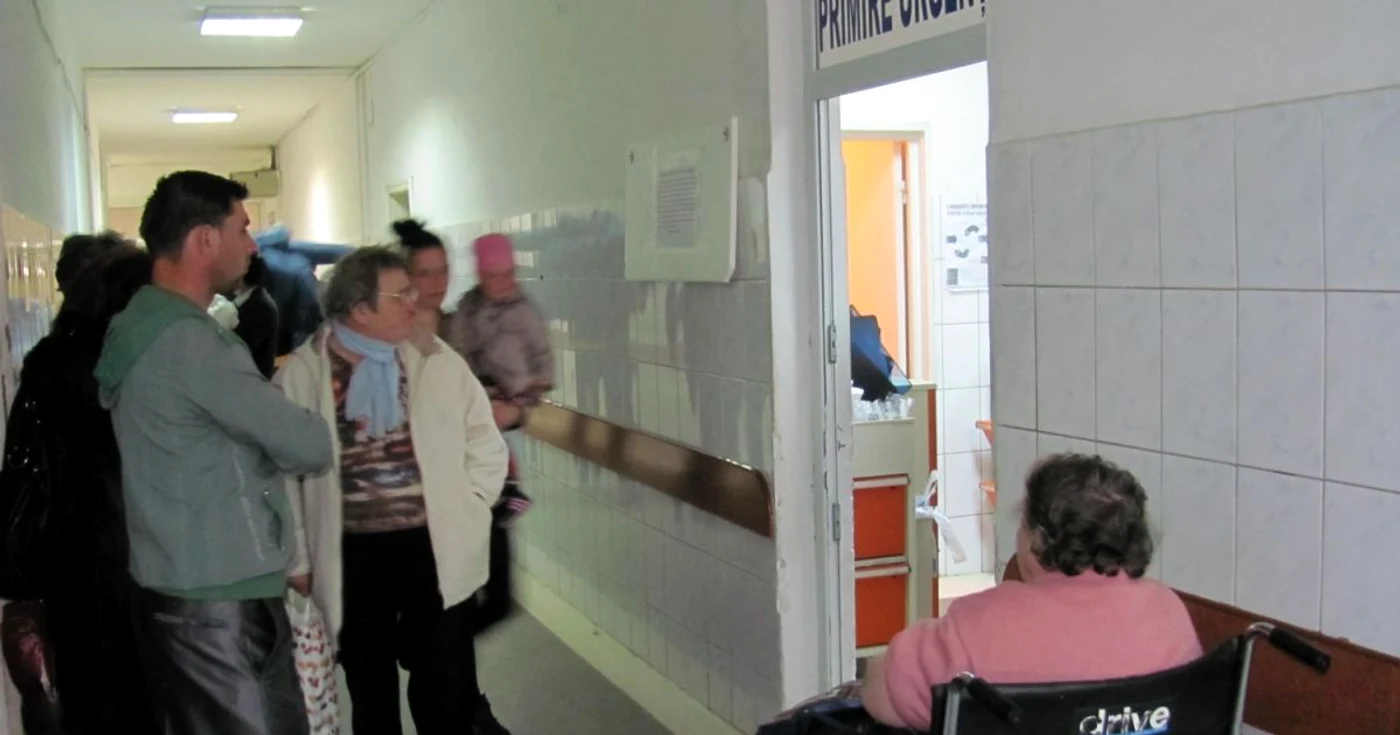 Sute de oameni au fost preluaţi de Ambulanţă în zilele de Crăciun