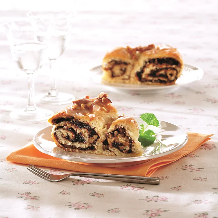 Deliciu cu magiun si nuca