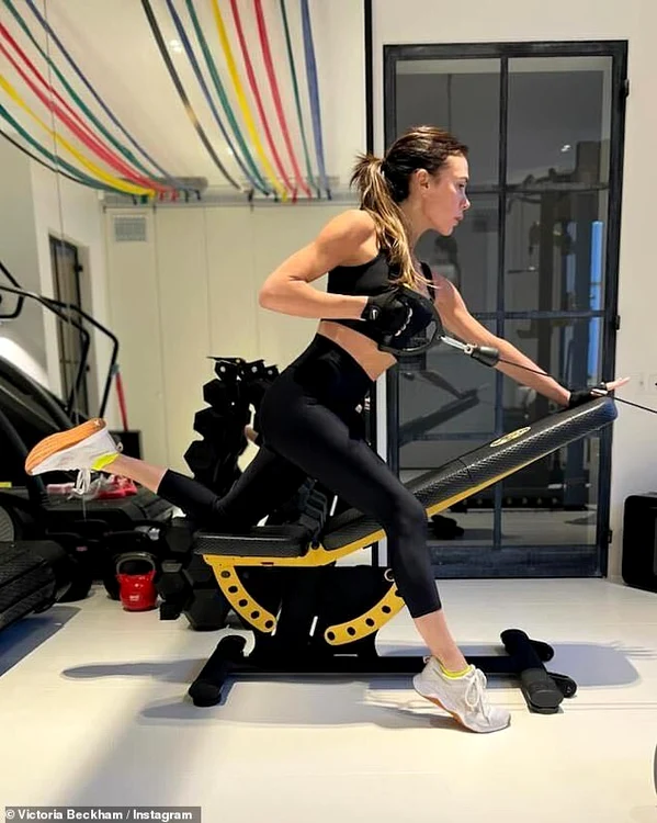 Victoria Beckham la sala de fitness FOTO Instagram