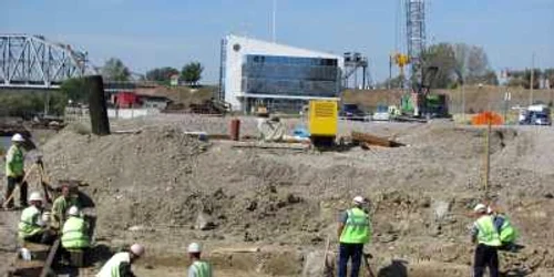 Lucrările în port sunt pe ultima sută de metri