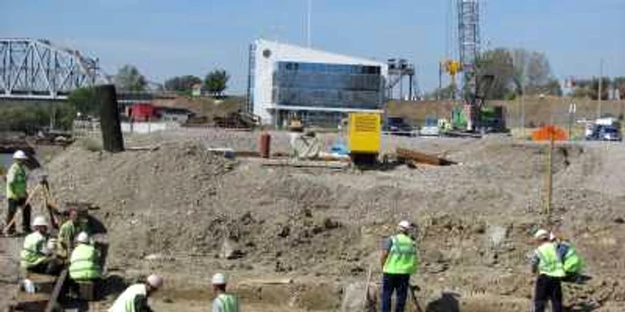 Lucrările în port sunt pe ultima sută de metri