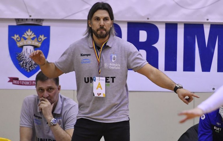 La CSM București ca la balamuc! Echipa de handbal l-a readus pe antrenorul pe care îl dăduse afară acum un an
