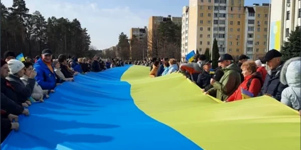 Protest la Slavutici dupa ocuparea orasului de catre armata rusa FOTO Twitter