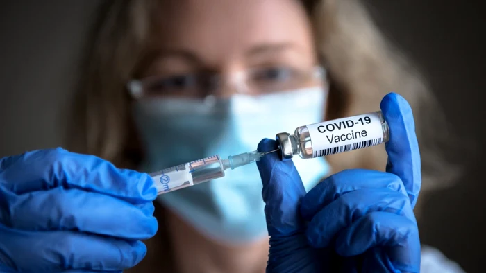 vaccin covid FOTO Shutterstock