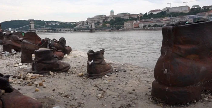 Pantofii de pe Faleza Dunării de la Budapesta / foto: captură video