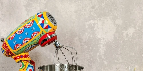 Mixer planetar SMEG SMF03DGEU Dolce & Gabbana Sursă eMAG