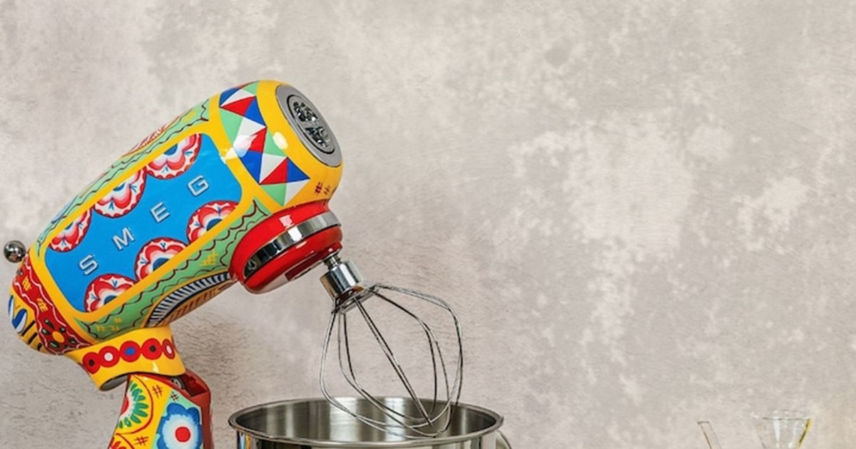 Vrei rezultate perfecte în bucătărie? Top 7 mixere 2026 de pe eMAG și cel mai popular model, plus modele exclusive pentru pasionați