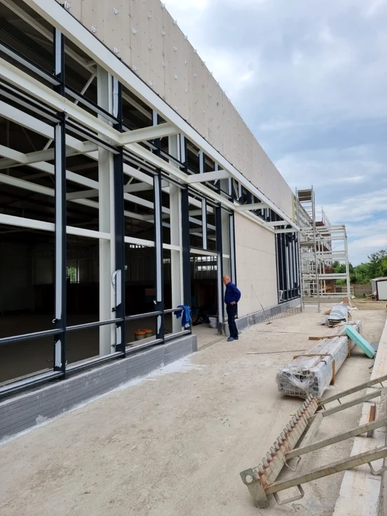 Sala va avea 135 de locuri