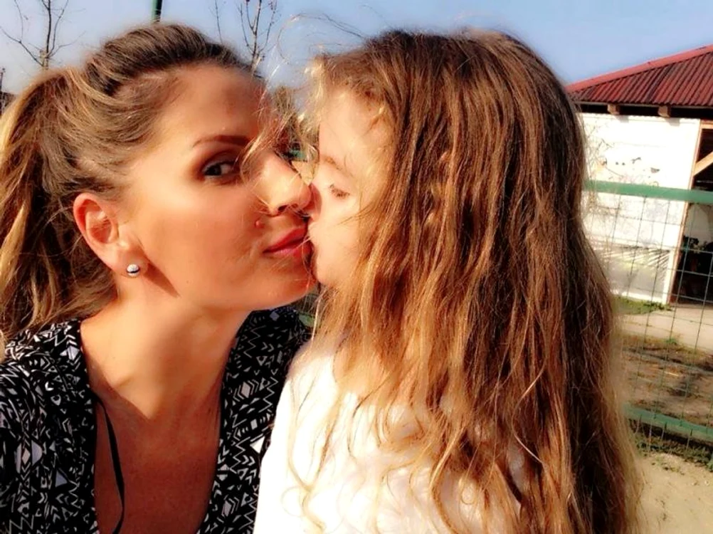 Andreea Bănică şi fetiţa ei, Sofia