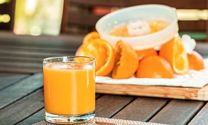 De ce sa nu bei suc de portocale dimineata  Sursa foto Pixabay fresh orange juice 1614822 1280 jpg
