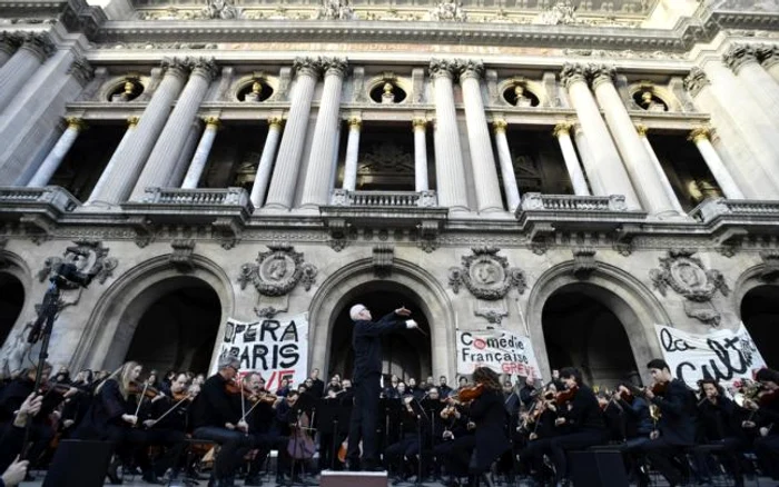 Protest al muzicienilor Operei Naţionale Franceze, la Paris, în 18 ianuarie 2020 Foto EPA EFE