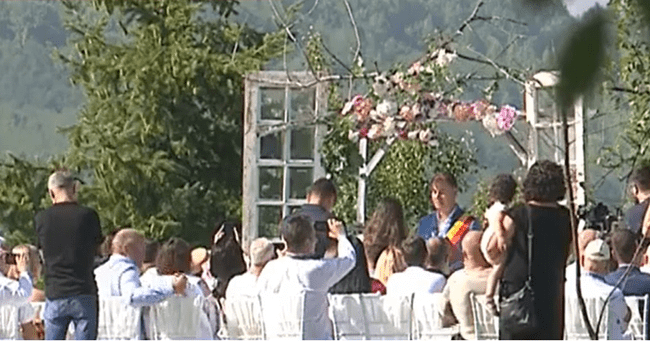 George Simion și Ilinca au spus „Da” în fața ofițerului de stare civilă, la Măciuca - Vâlcea