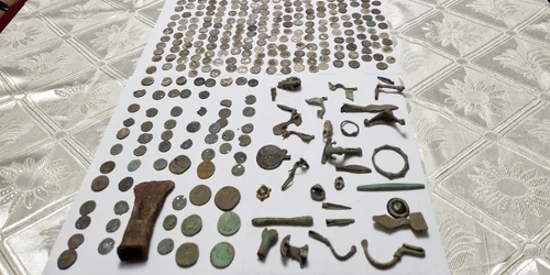 tezaurmonedebu1 clubdetectromanul jpg