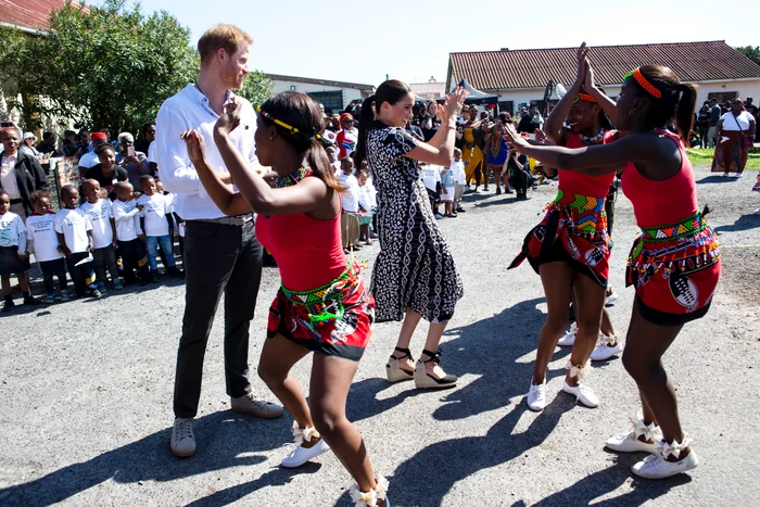 Prințul Harry și Meghan Markle au mers într-un tur special în Angola