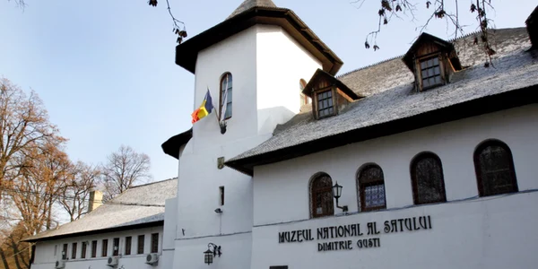 muzeul satului