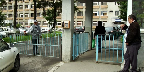 Proiectul de reabilitare a Spitalului Judeţean realizată de firma soţiilor şefilor de la CJ