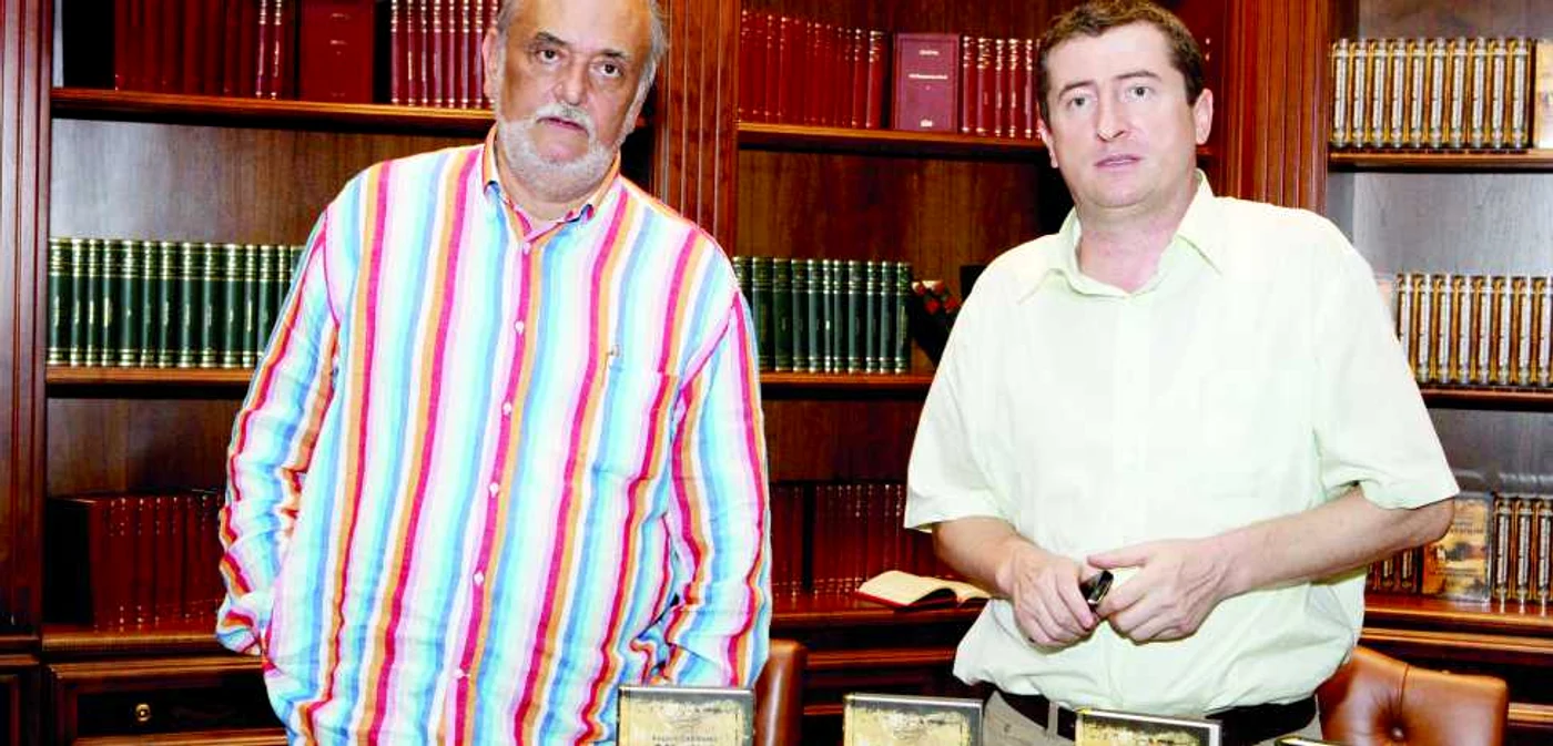 Patriciu şi Cartianu, în 2009, pe când "Adevărul" sfida criza şi umplea bibliotecile românilor cu cărţi