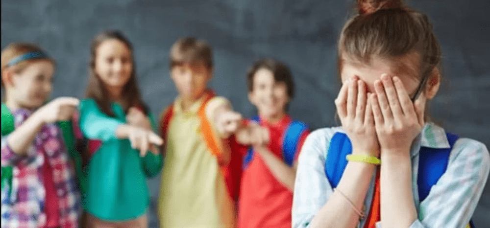 Violența de la școală are rădăcini în familie: „Un copil are potențialul de a copia comportamentul părinților”