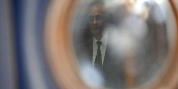 Mărturia lui Villepin în procesul Clearstream este contrazisă de un spion