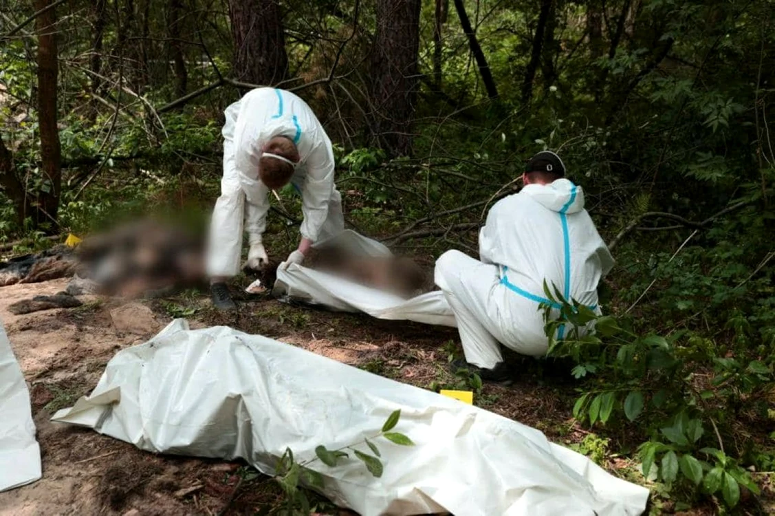 Şeful poliţiei din regiunea Kievul a precizat că "lucrează în prezent la identificarea victimelor" Foto: Facebook/ Andrii Nebîtov