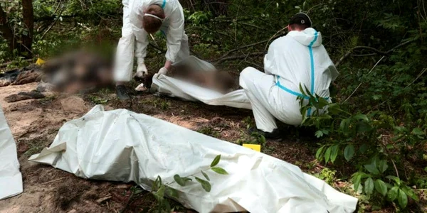 şapte cadavre într-o nouă groapă comună în apropiere de Bucea foto Facebook Andrii Nebîtov