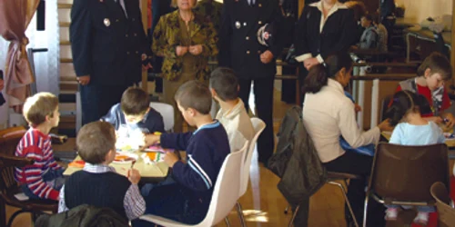 Bacău: Elevii învaţă cum să prevină incendiile